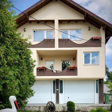Casa Paunescu Milostea 외부 사진