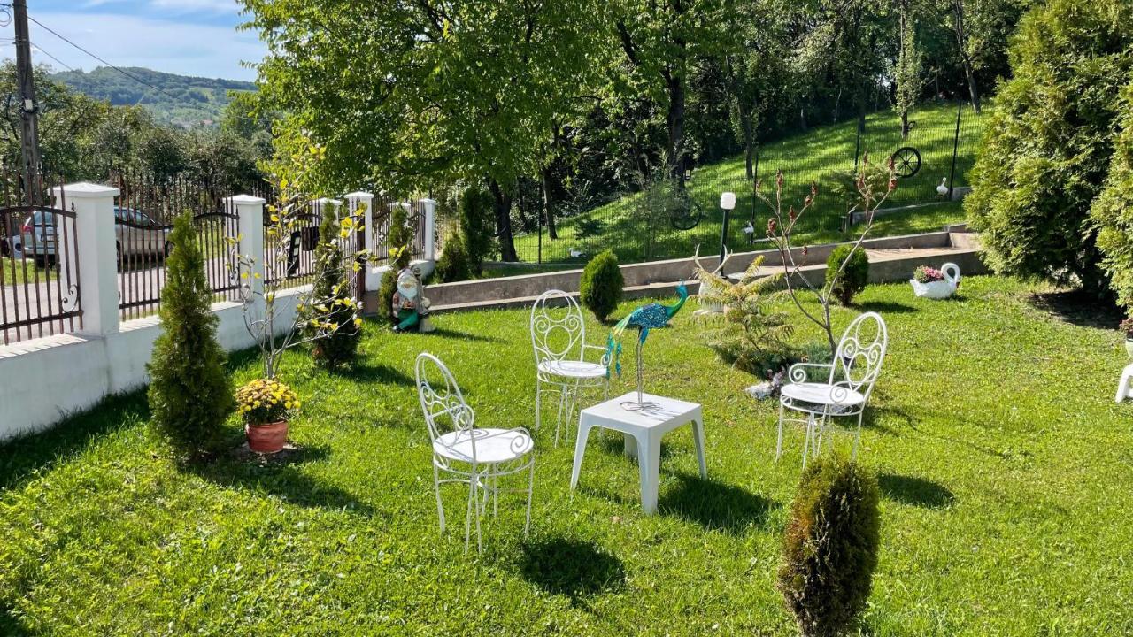 Casa Paunescu Milostea 외부 사진