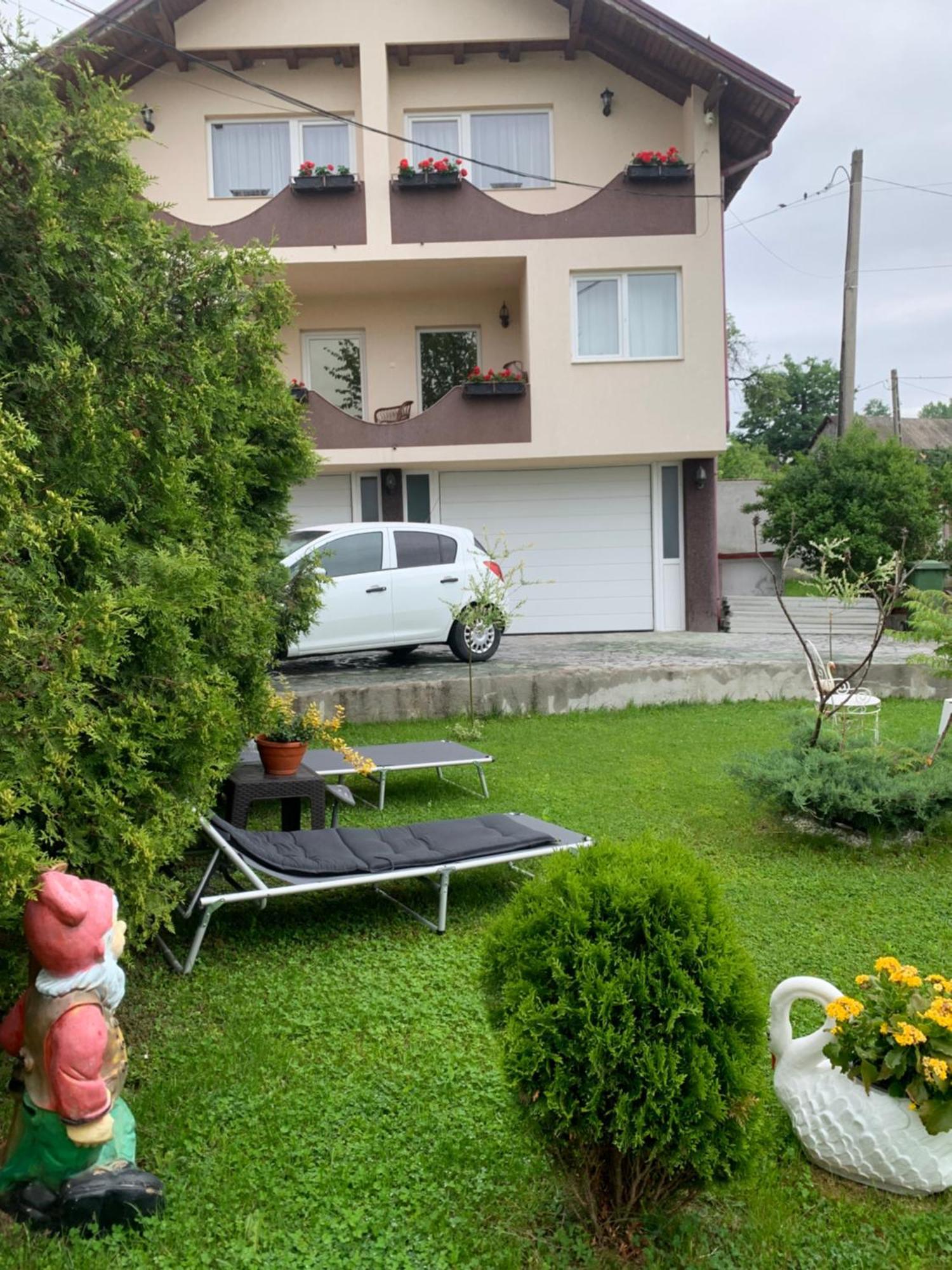 Casa Paunescu Milostea 외부 사진